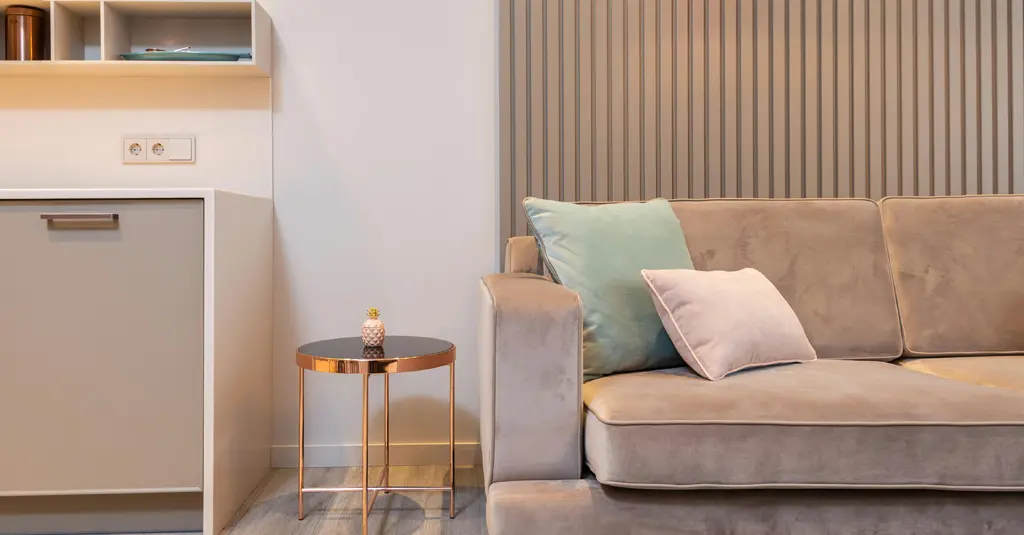 Loueur de biens en micro-entreprise, gérant une location de matériel